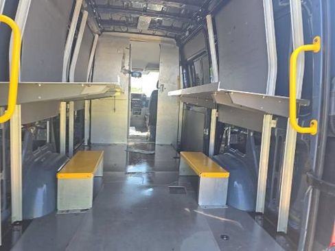 Used 2018 Mercedes-Benz Sprinter 2500 image 6