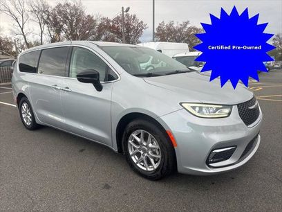 Certified 2024 Chrysler Pacifica Touring-L