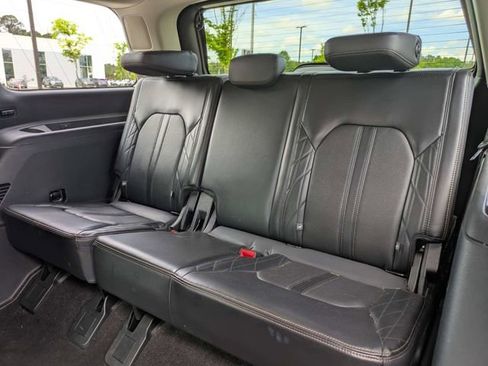 Used 2019 Ford Expedition Platinum RWD image 15