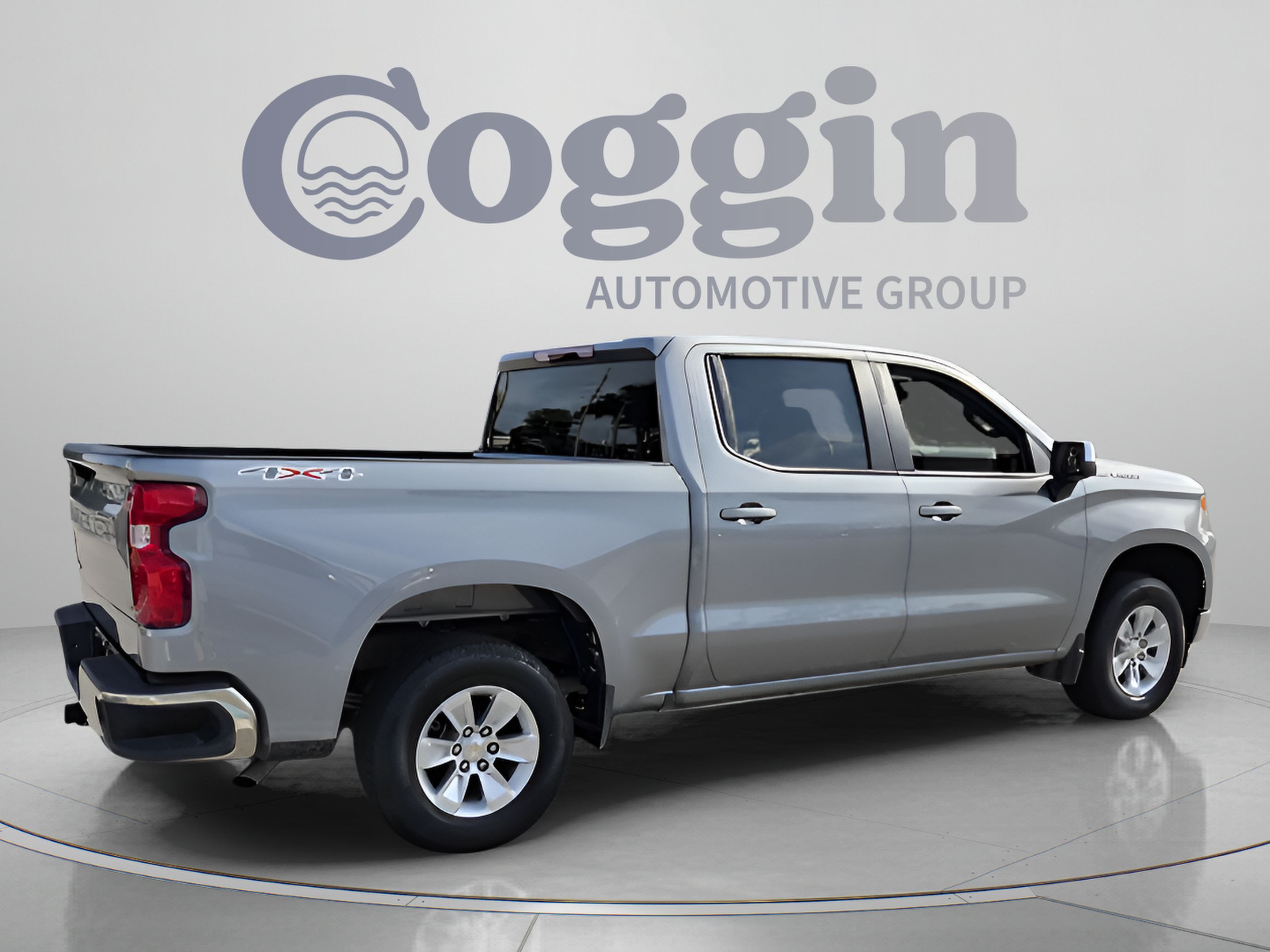 Used 2025 Chevrolet Silverado 1500 LT AWD/4WD image 5