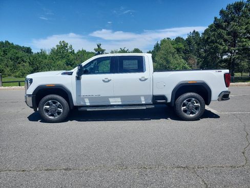 New 2026 GMC Sierra 2500 SLE w/ SLE Value Package; AWD/4WD image 2