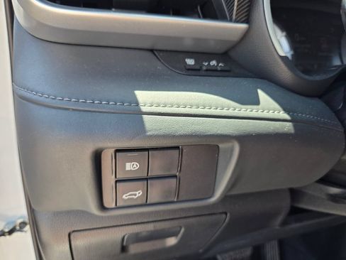Used 2022 Toyota Highlander XSE FWD image 24