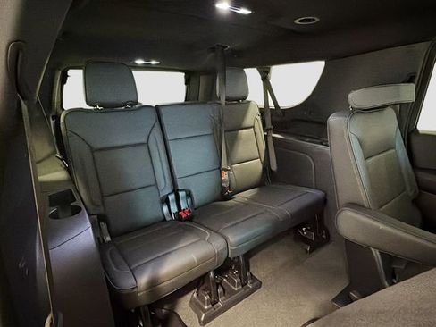 Used 2025 GMC Yukon XL Denali image 25