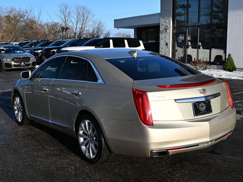 Used 2016 Cadillac XTS Luxury w/ Driver Awareness Package image 10