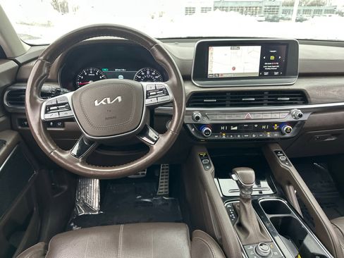 Used 2022 Kia Telluride SX w/ Nightfall Edition Package image 16