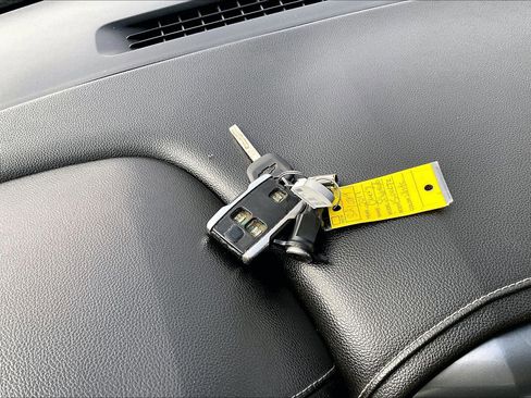 Used 2017 Chevrolet Silverado 1500 LTZ Z71 image 12