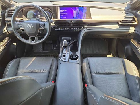 Used 2024 Toyota Crown Platinum AWD/4WD image 16