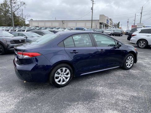 Used 2024 Toyota Corolla LE image 5