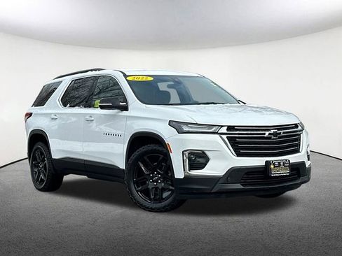 Used 2022 Chevrolet Traverse LT w/ LPO, Floor Liner Package image 2