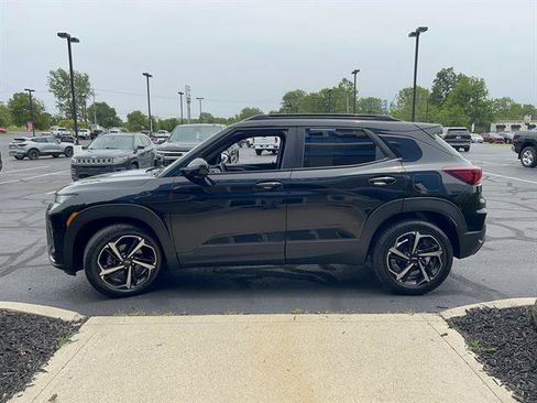 Used 2023 Chevrolet TrailBlazer RS w/ Sun and Liftgate Package FWD image 4