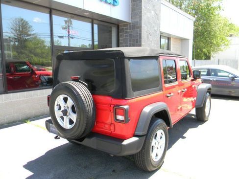 Used 2018 Jeep Wrangler Unlimited Sport S AWD/4WD image 6