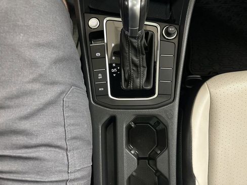 Used 2019 Volkswagen Jetta R-Line FWD image 47