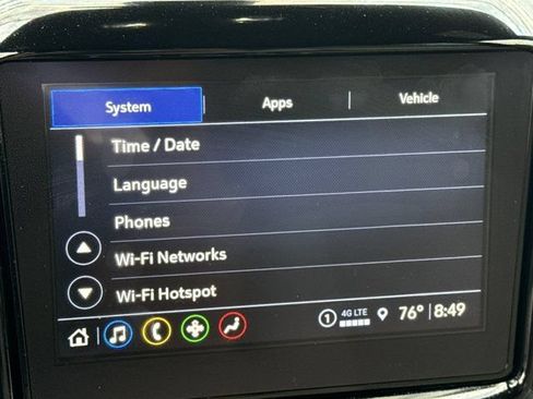Used 2023 Chevrolet Traverse LT w/ LPO, Cargo Package AWD/4WD image 5
