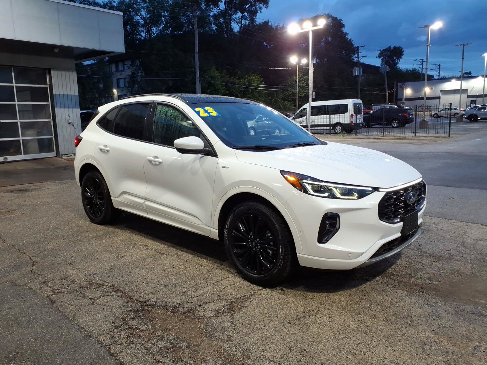 Certified 2023 Ford Escape ST-Line Elite w/ Premium Technology Package AWD/4WD image 1
