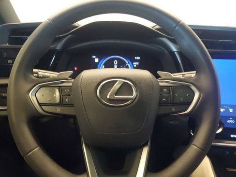 Used 2023 Lexus RZ 450e Premium image 27