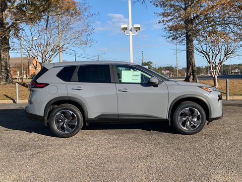 New 2026 Nissan Rogue SV FWD image 2