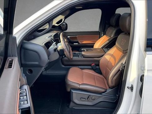 Used 2025 Ford Expedition King Ranch AWD/4WD image 23