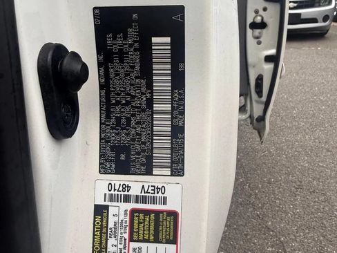 Used 2009 Toyota Sienna XLE FWD image 39