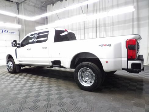 Used 2024 Ford F450 Platinum AWD/4WD image 7