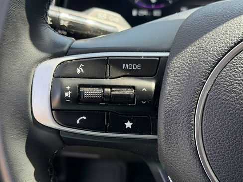 Used 2025 Kia Sportage SX FWD image 16