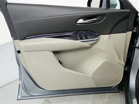 Certified 2023 Cadillac XT4 Luxury w/ Cold Weather Package image 11