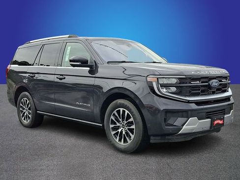 Used 2025 Ford Expedition Platinum AWD/4WD image 3