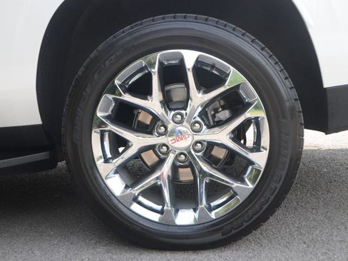Used 2023 GMC Yukon XL SLT w/ SLT Premium Package AWD/4WD image 24