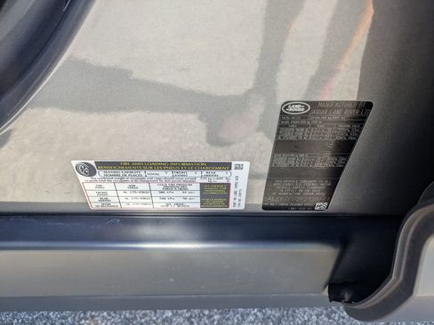 Certified 2023 Land Rover Defender 110 SE image 36