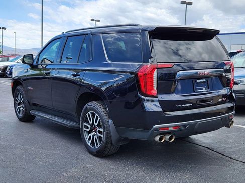 Used 2024 GMC Yukon AT4 w/ Technology Package AWD/4WD image 3
