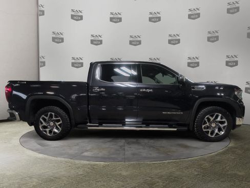 Used 2022 GMC Sierra 1500 SLT w/ SLT Premium Plus Package image 6