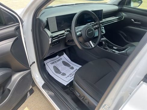 Used 2025 Hyundai Tucson SEL FWD image 10