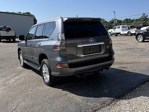 Used 2017 Lexus GX 460 Premium w/ Premium Package AWD/4WD image 5