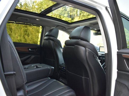 Used 2022 Acura MDX SH-AWD w/ Technology Package image 18