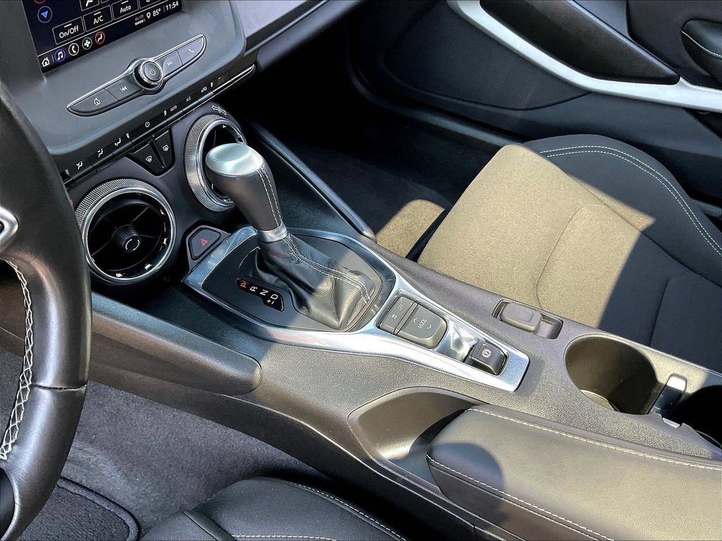Used 2022 Chevrolet Camaro LT RWD image 18