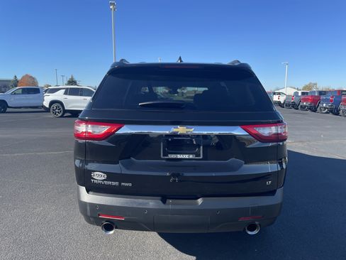 Used 2020 Chevrolet Traverse LT w/ Driver Confidence II Package image 4