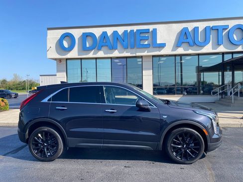 Used 2023 Cadillac XT4 Luxury w/ LPO, ONYX Package AWD/4WD image 2