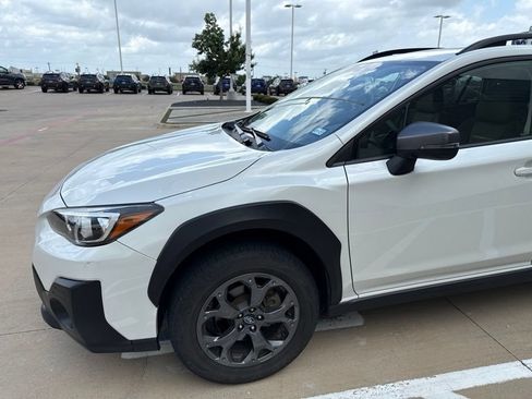 Used 2023 Subaru Crosstrek 2.5i Sport AWD/4WD image 3