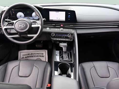 Used 2023 Hyundai Elantra Limited FWD image 12