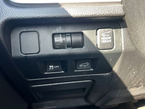 Used 2014 Subaru Forester 2.5i Limited w/ Popular Package #2 AWD/4WD image 19