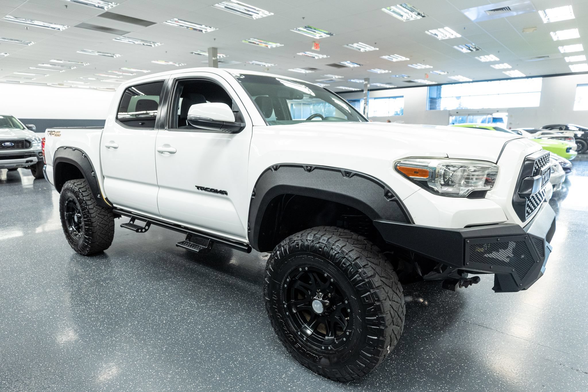 Used 2016 Toyota Tacoma TRD Off-Road w/ Towing Package RWD image 4