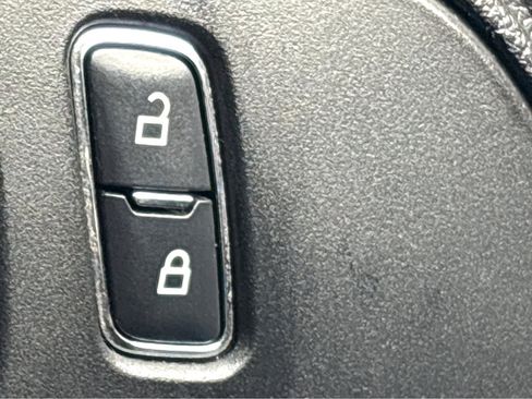 Used 2016 Ford Mustang GT image 20