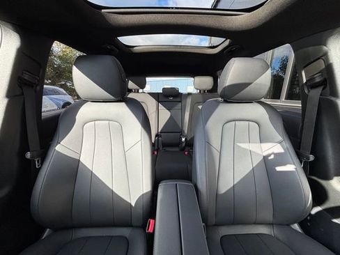 Certified 2025 Mercedes-Benz GLB 250 4MATIC image 52