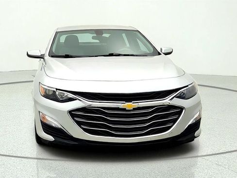Used 2022 Chevrolet Malibu LS w/ Driver Confidence Package FWD image 2