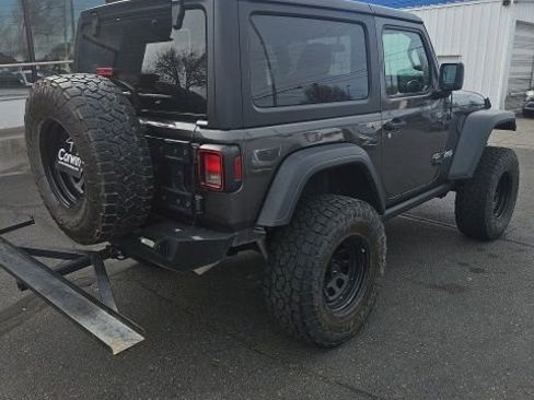 Used 2019 Jeep Wrangler Sport image 7