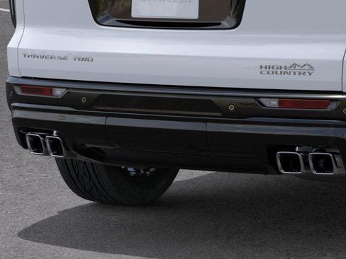 New 2026 Chevrolet Traverse High Country w/ LPO, Floor Liner Package AWD/4WD image 14