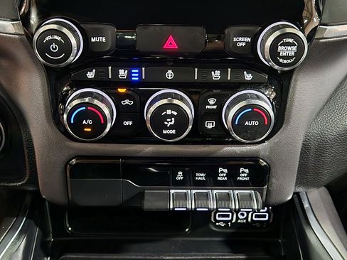Used 2022 RAM 1500 Laramie AWD/4WD image 42