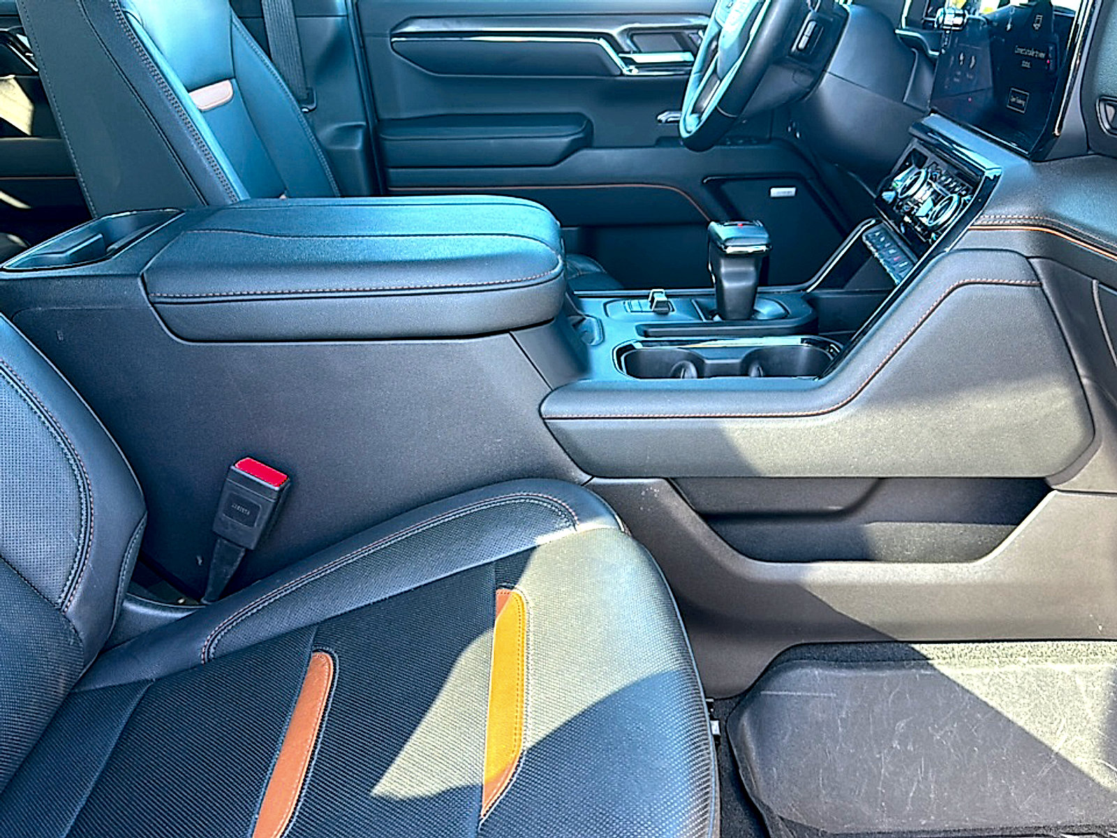 Used 2024 GMC Sierra 1500 AT4 w/ Technology Package AWD/4WD image 24
