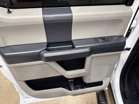 Used 2022 Ford F250 XL w/ Power Equipment Group image 32