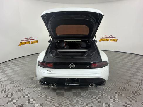 Used 2024 Nissan Z Performance w/ Floor Mat Package image 5