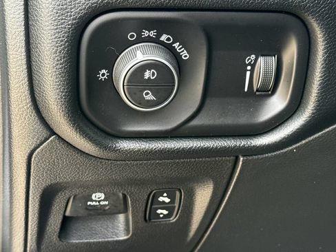 Used 2020 RAM 1500 Big Horn AWD/4WD image 21